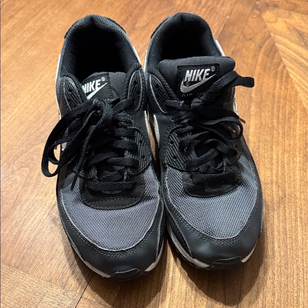 Nike Men's Black and Gray Air Sneakers